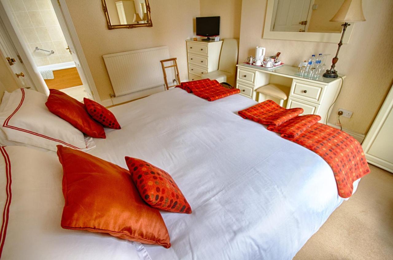 Holcombe House Guest House Llandudno Dış mekan fotoğraf